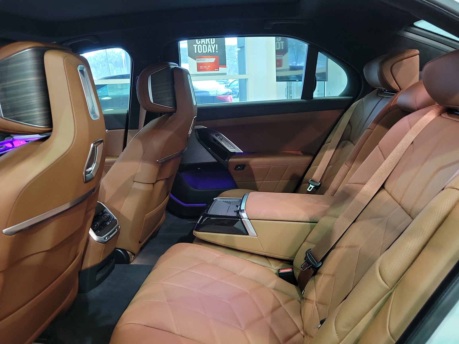 2025 BMW i7 - Photo 11