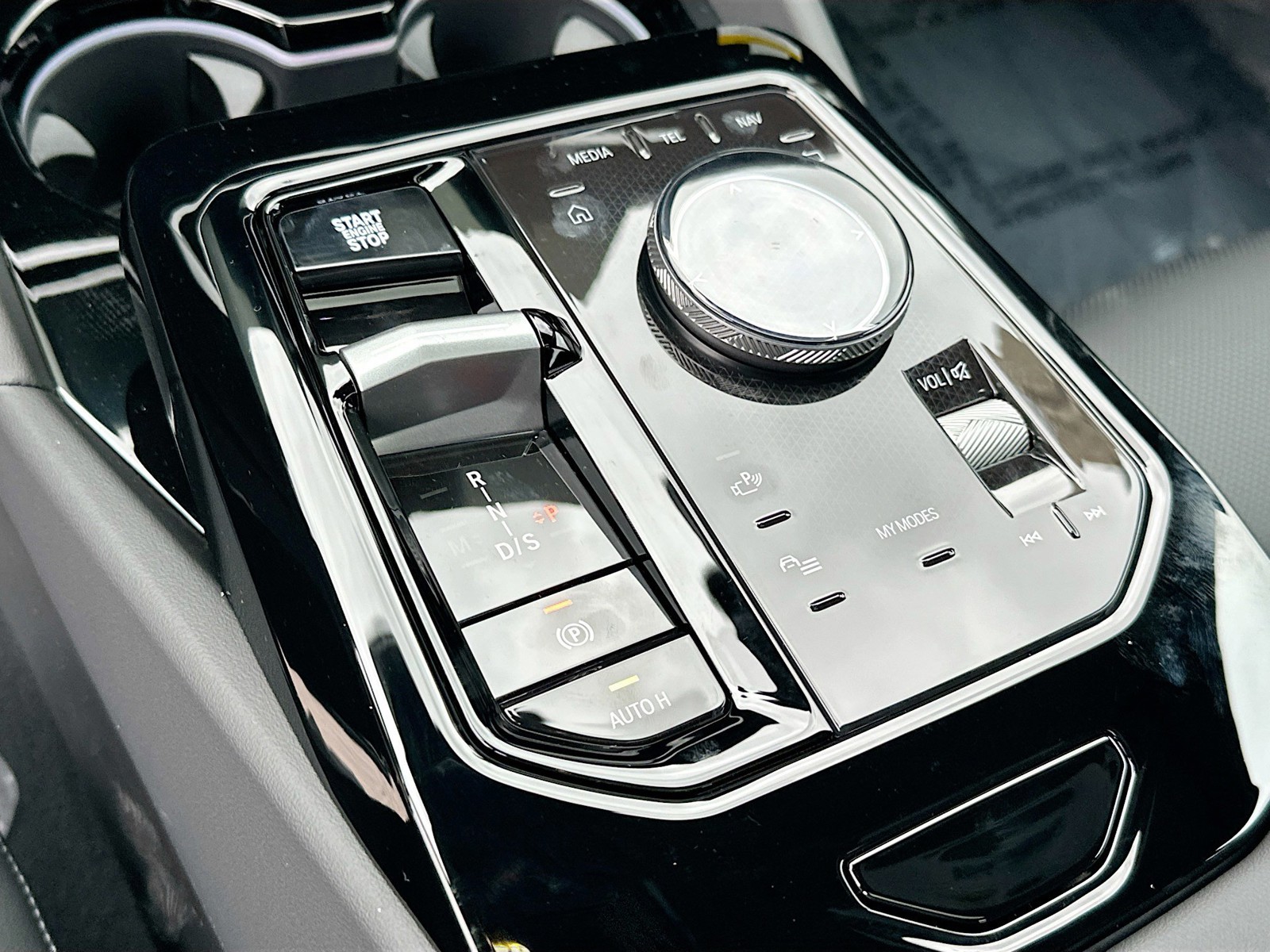 2026 BMW 5 Series - Photo 14