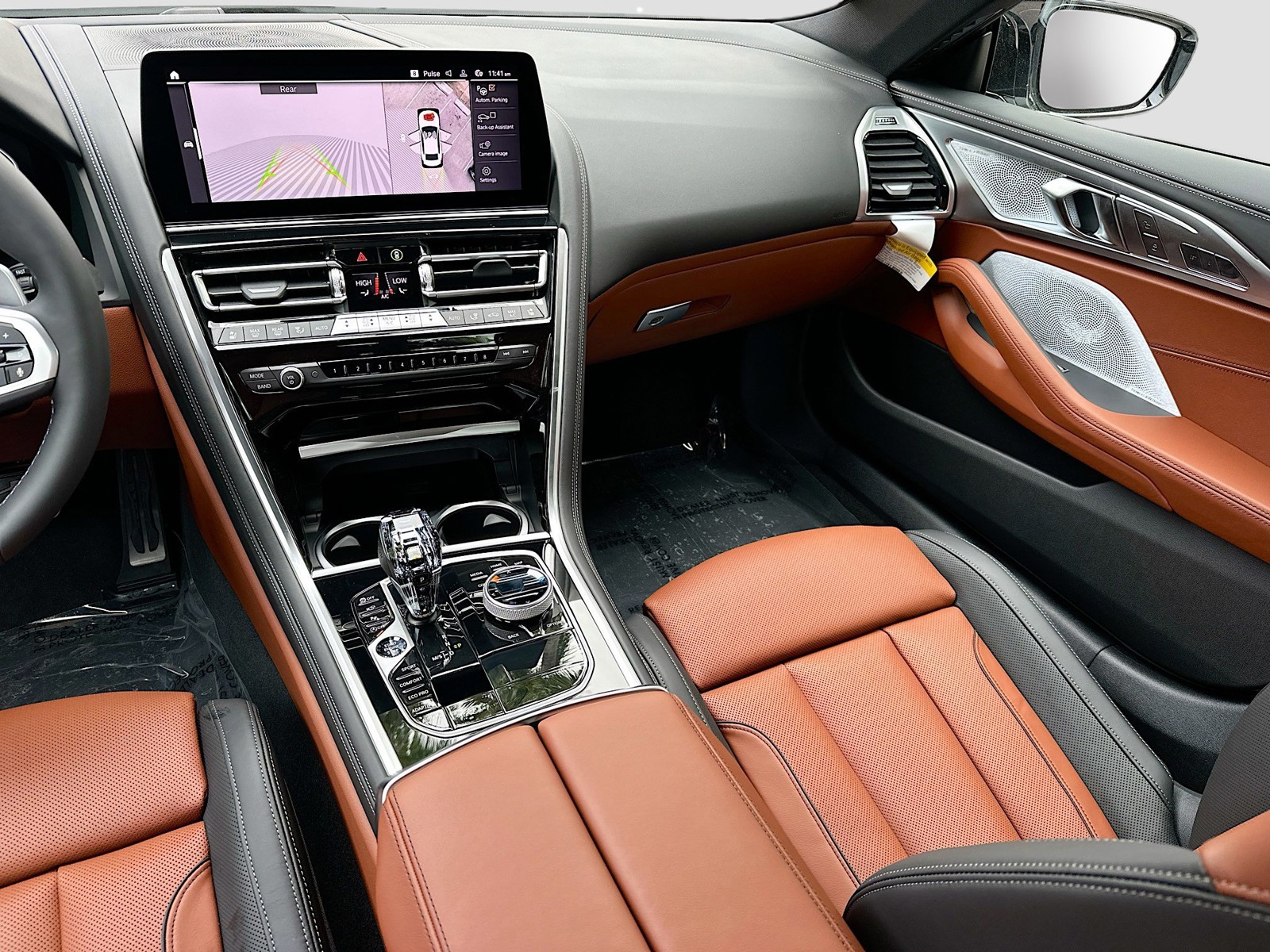 2026 BMW 8 Series - Photo 18