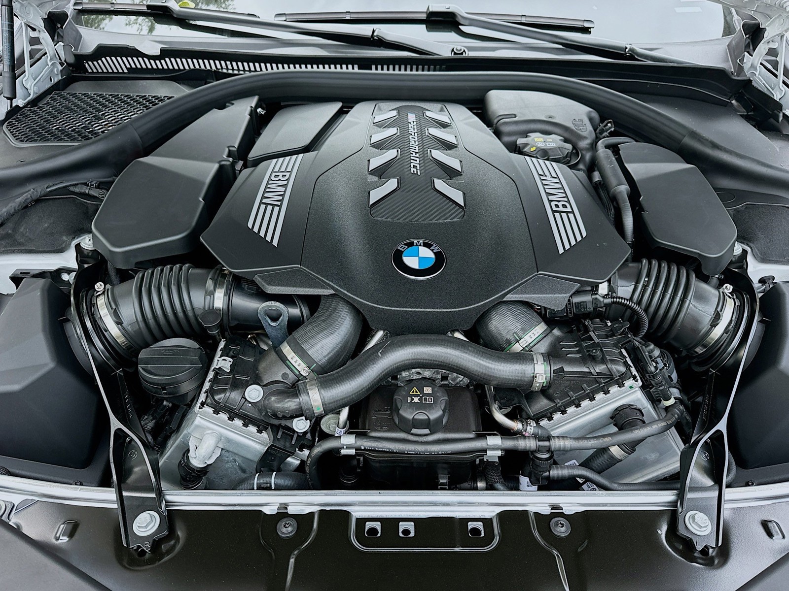 2026 BMW 8 Series - Photo 25