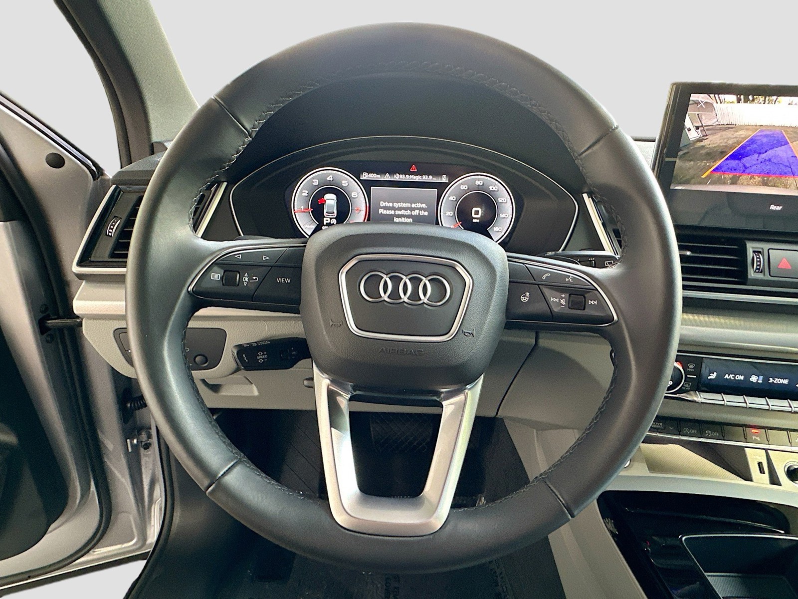 2025 Audi Q5 - Photo 11