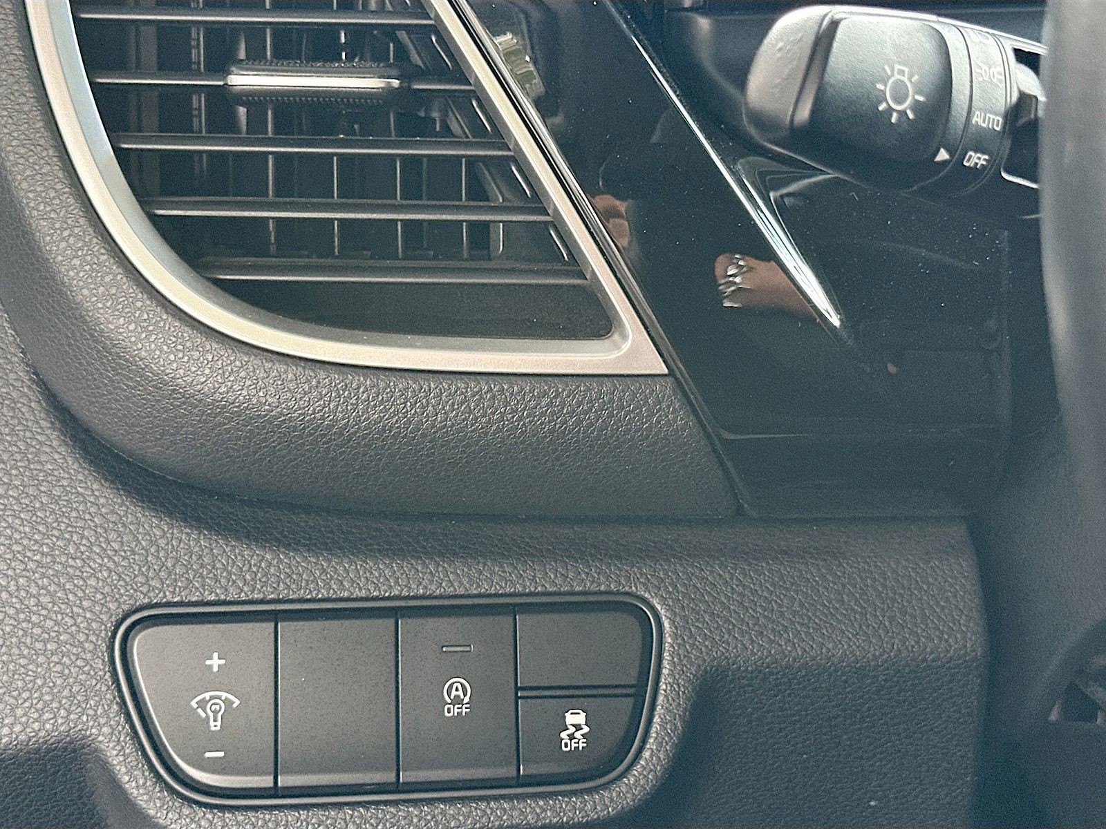 2025 Kia Seltos - Photo 10