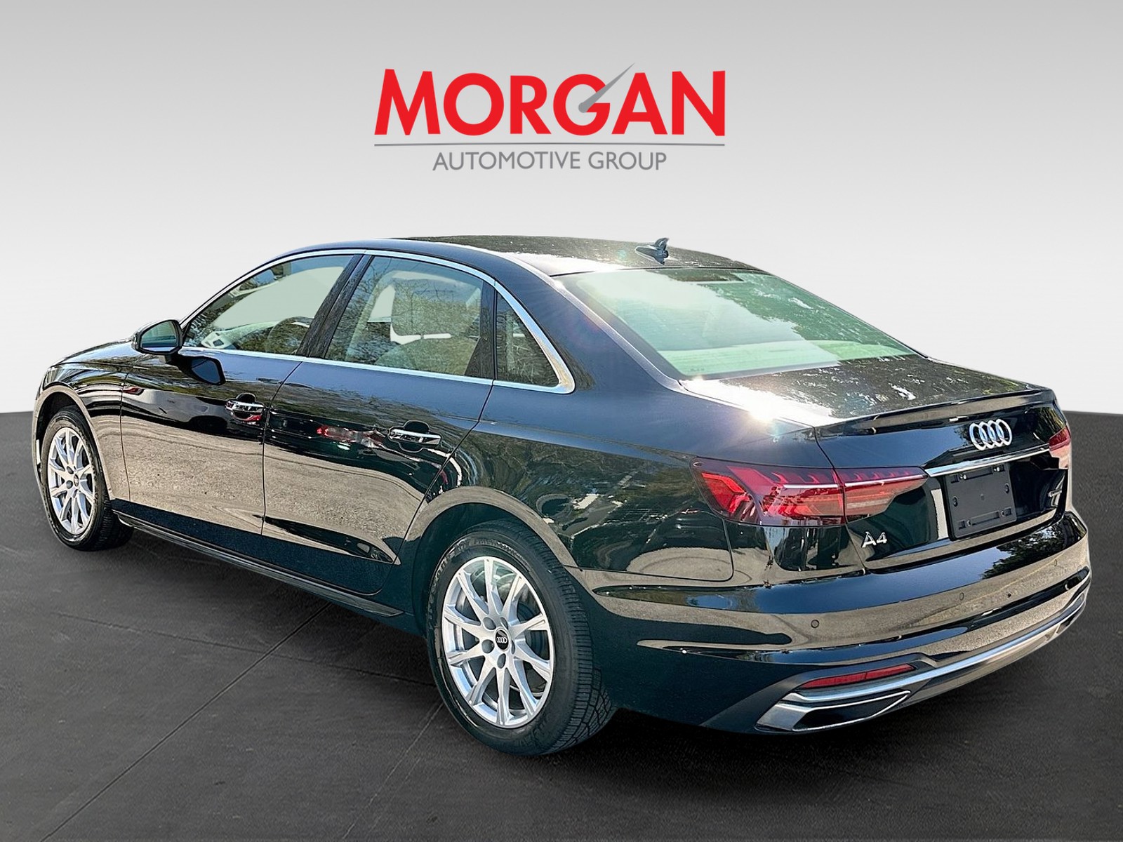 2021 Audi A4 Sedan - Photo 4