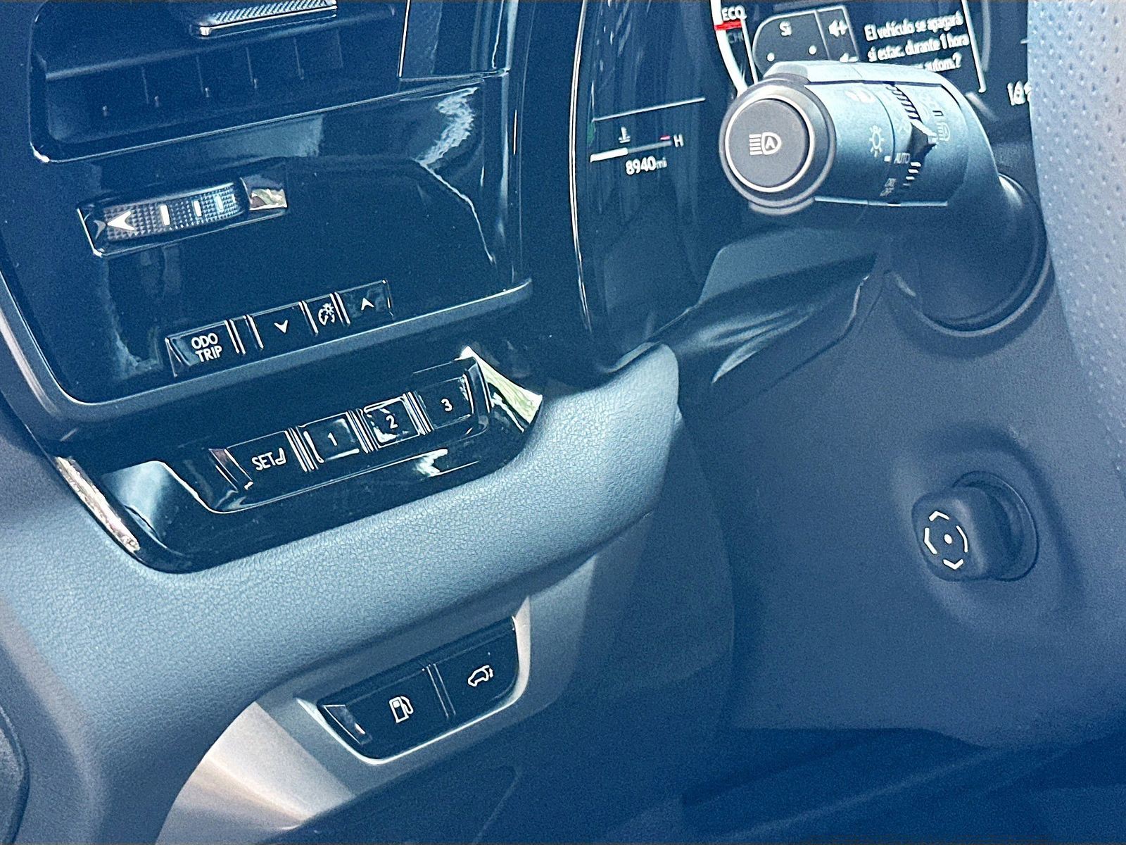 2025 Lexus RX - Photo 10