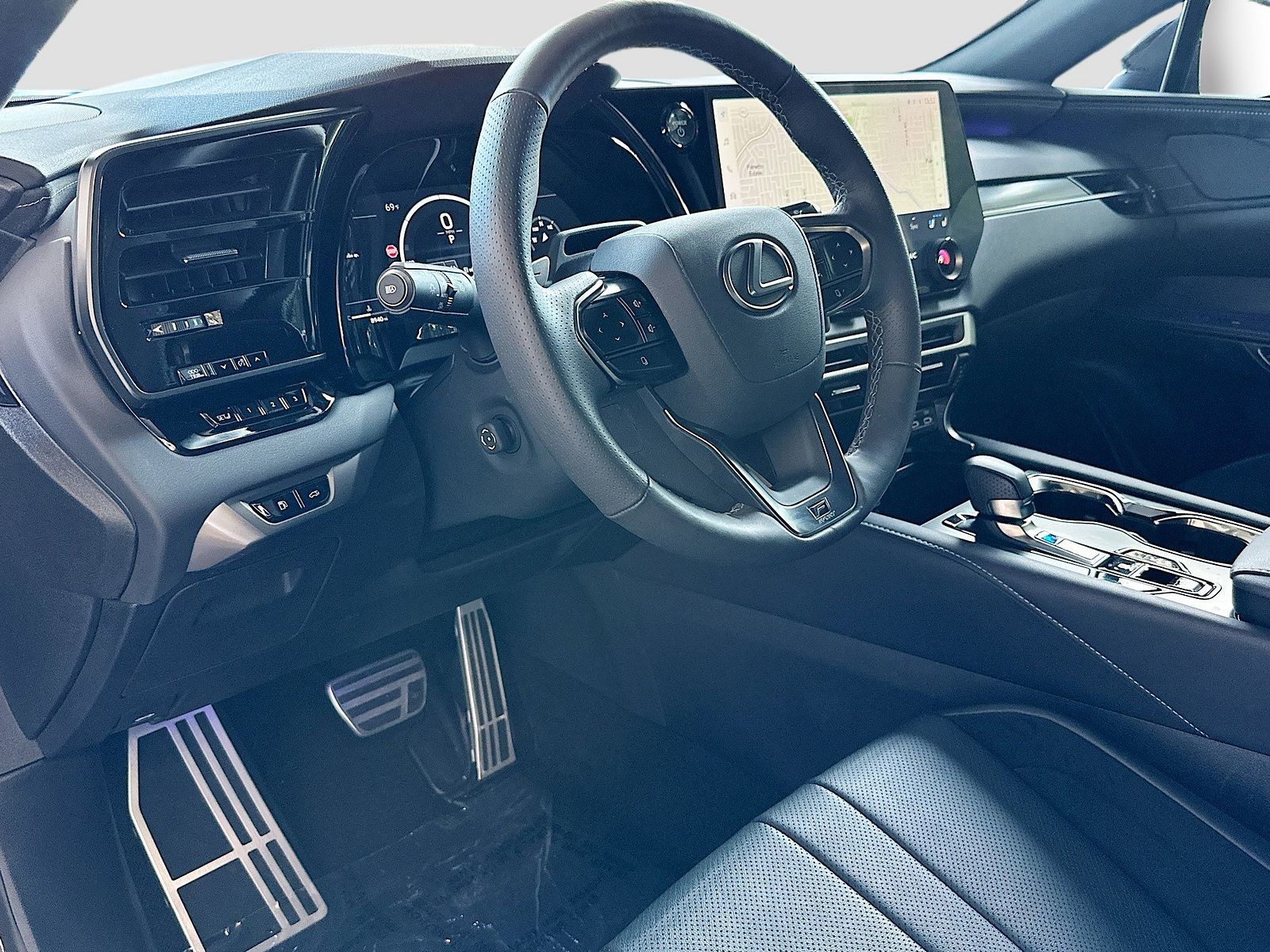 2025 Lexus RX - Photo 9