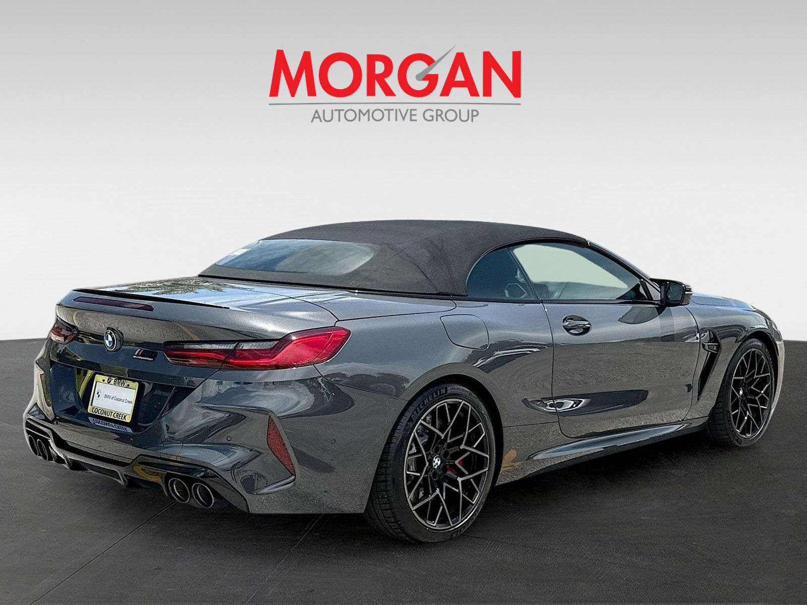2022 BMW M8 - Photo 5
