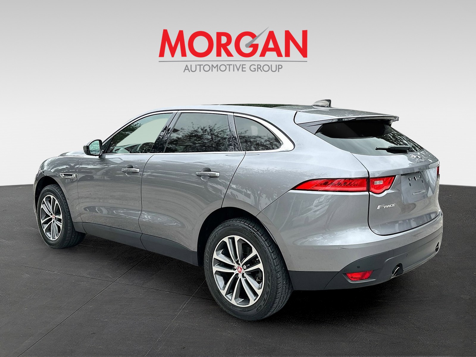2020 Jaguar F-PACE - Photo 4