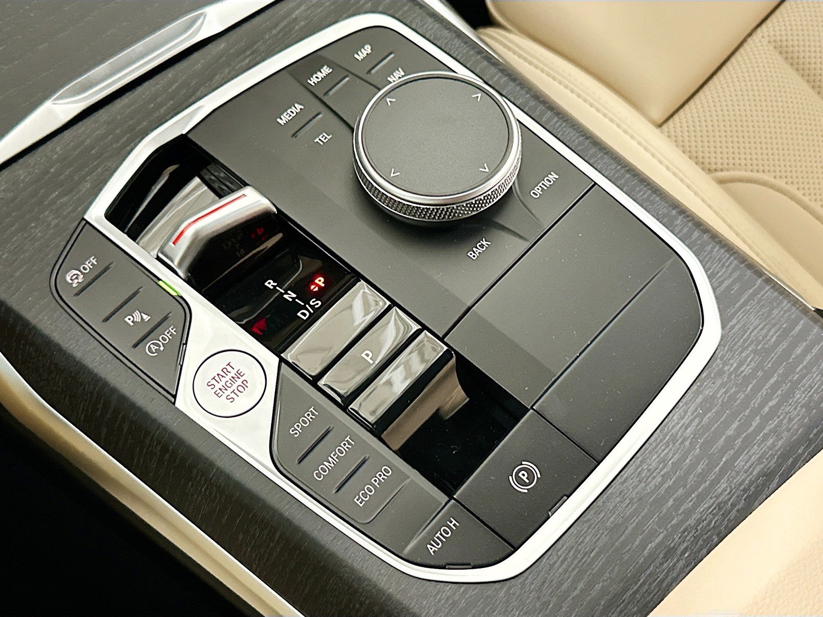 2026 BMW 3 Series - Photo 14