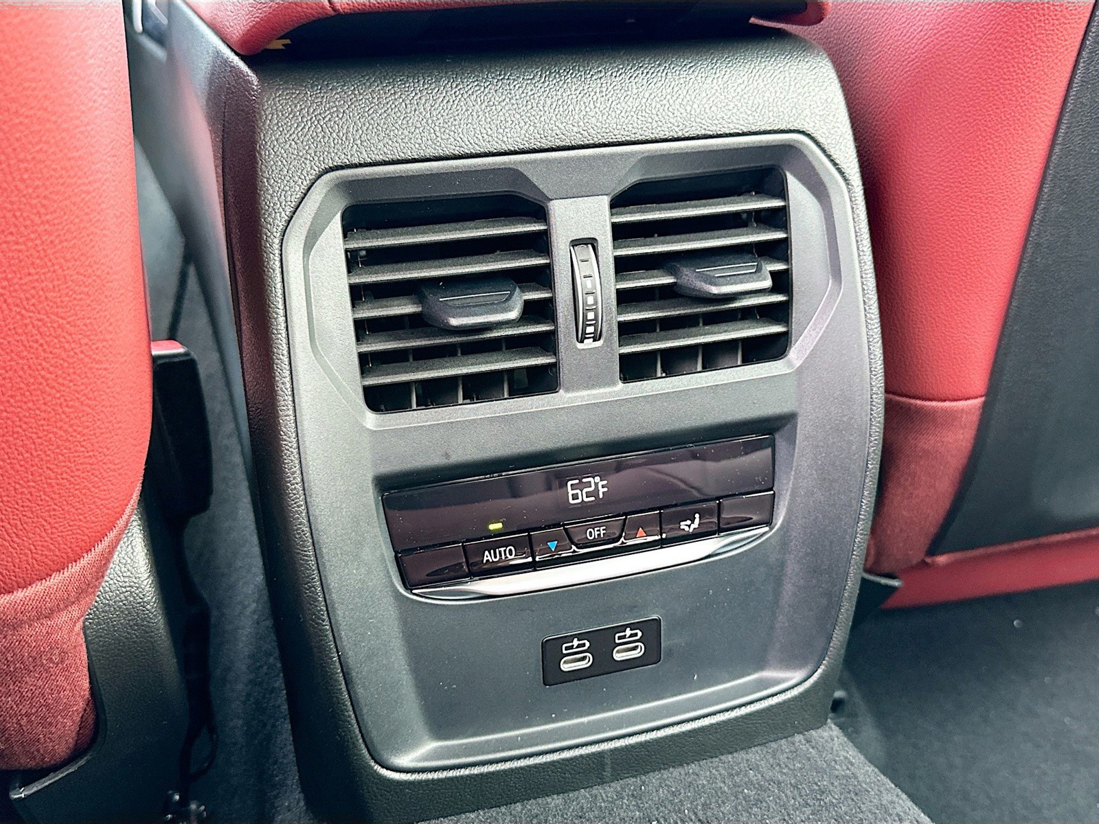 2026 BMW 3 Series - Photo 20
