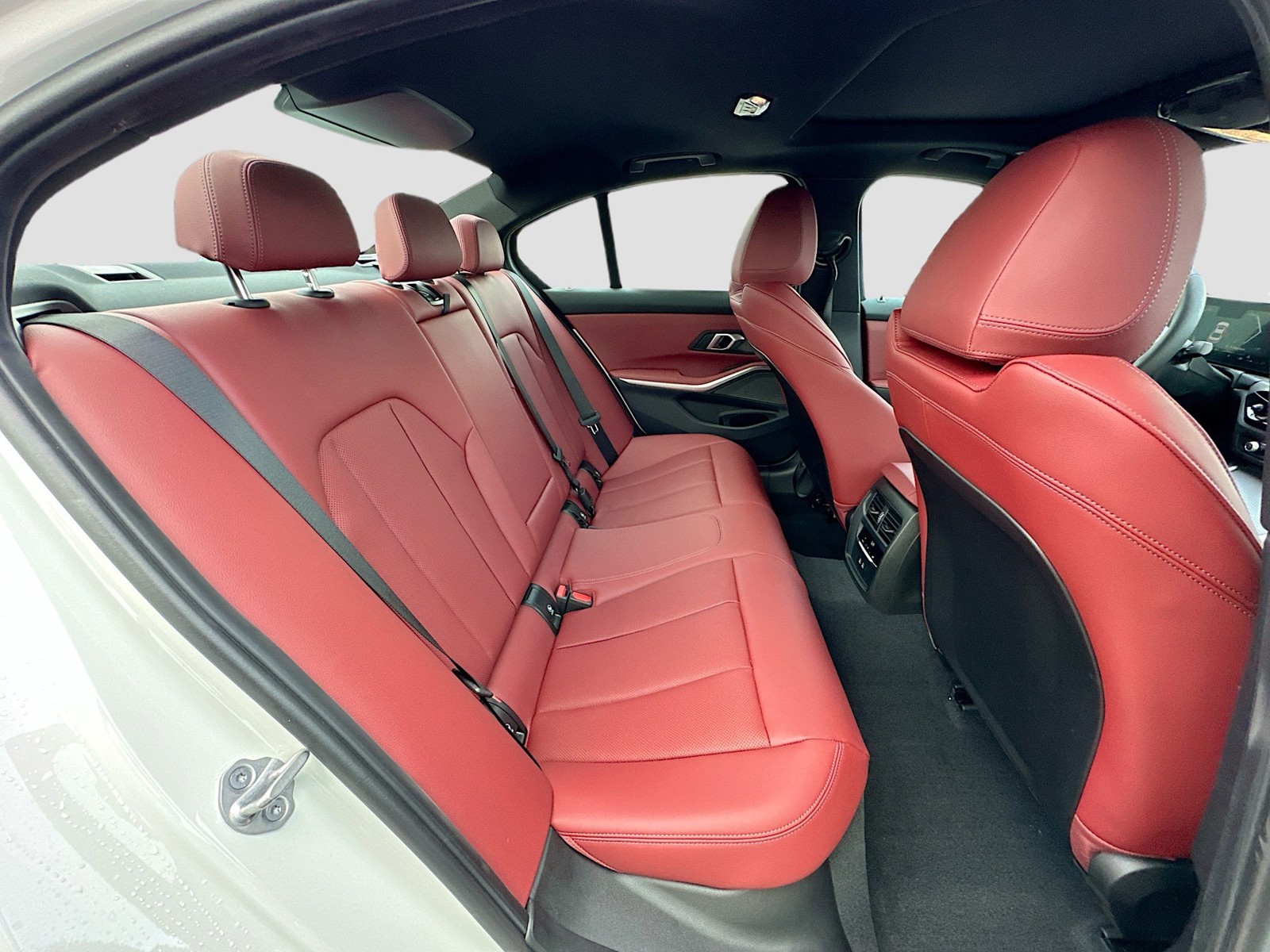 2026 BMW 3 Series - Photo 22