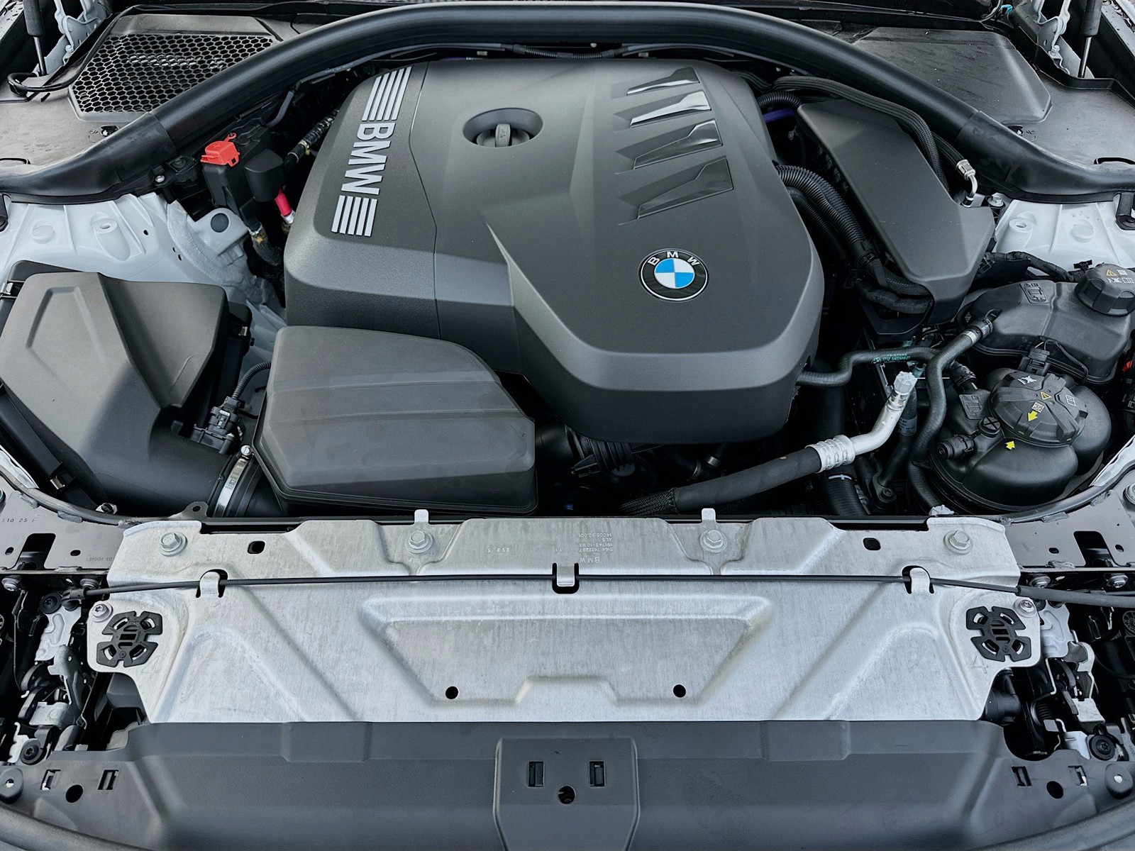 2026 BMW 3 Series - Photo 25