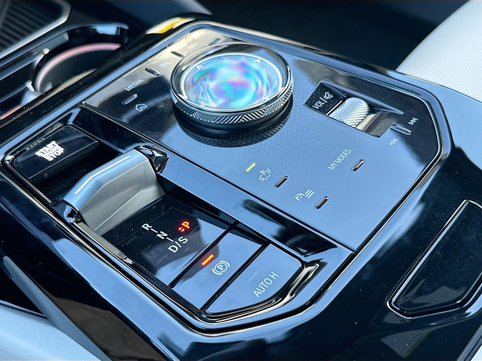 2026 BMW 5 Series - Photo 14