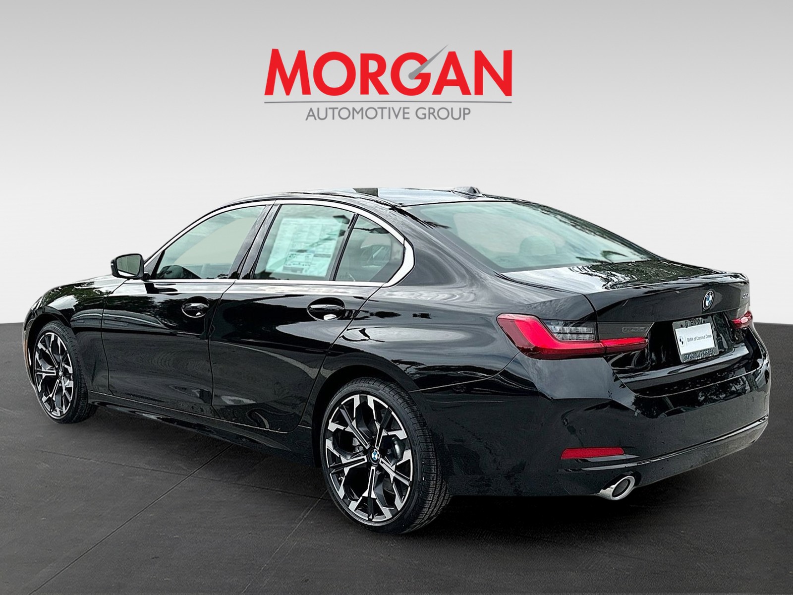 2025 BMW 3 Series - Photo 4