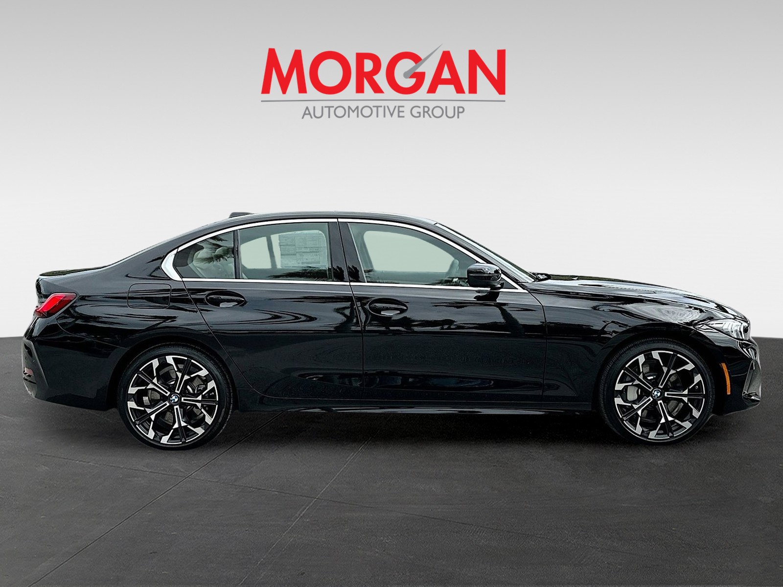 2025 BMW 3 Series - Photo 8