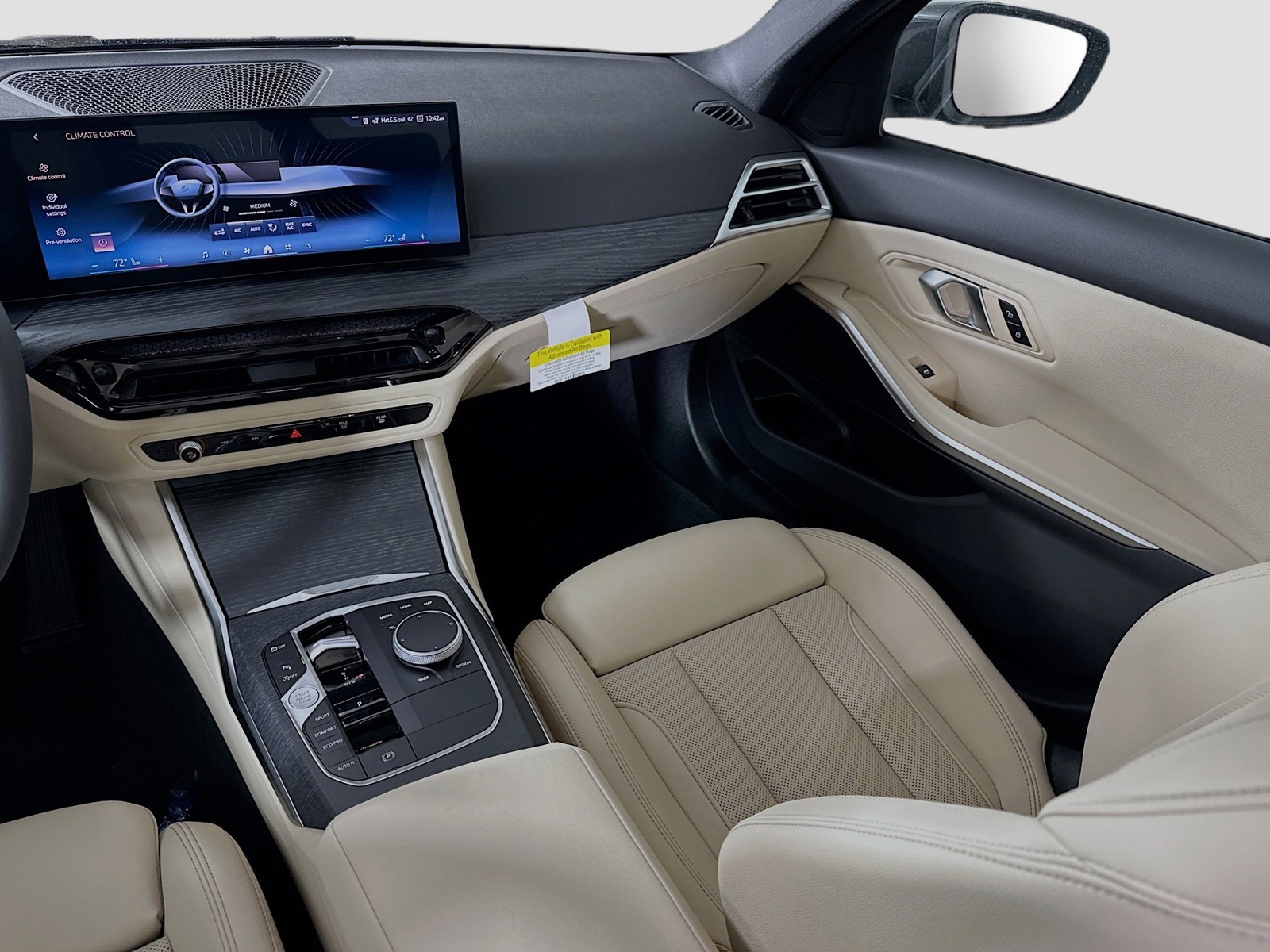 2025 BMW 3 Series - Photo 18