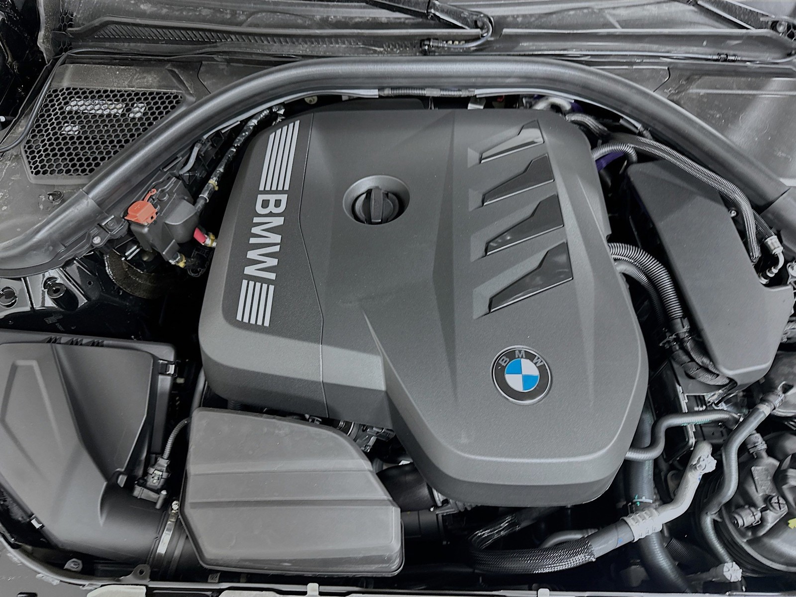 2025 BMW 3 Series - Photo 25