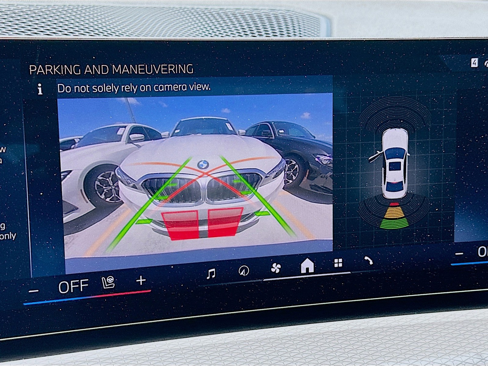 2025 BMW 3 Series - Photo 12
