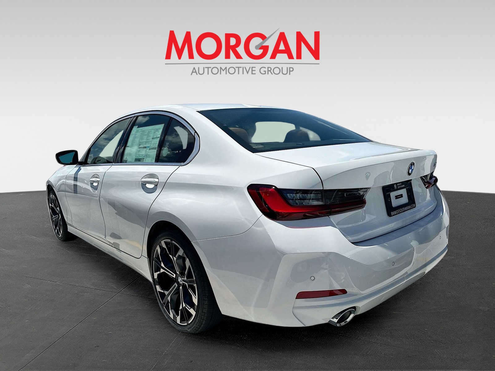 2025 BMW 3 Series - Photo 4