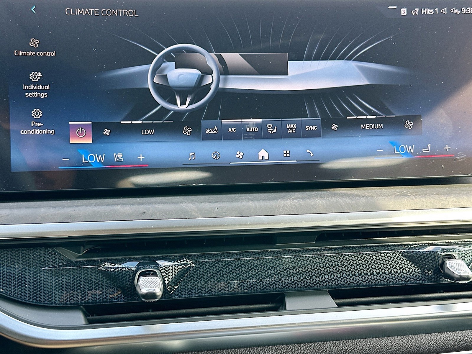 2026 BMW X7 - Photo 13