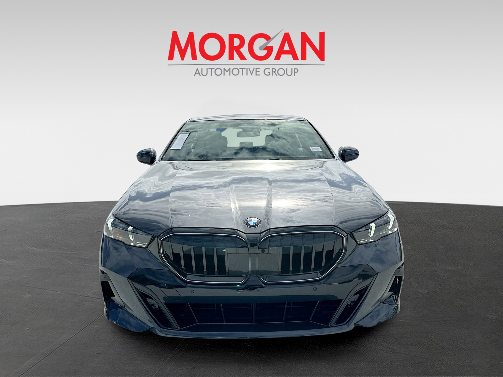 2025 BMW 5 Series - Photo 3