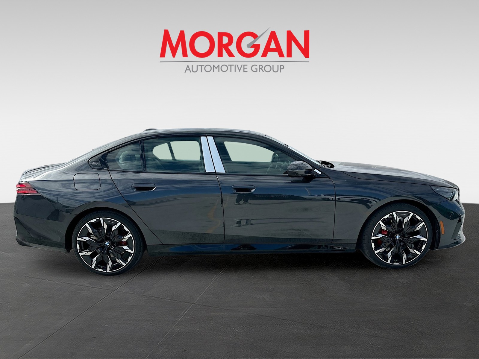 2025 BMW 5 Series - Photo 8