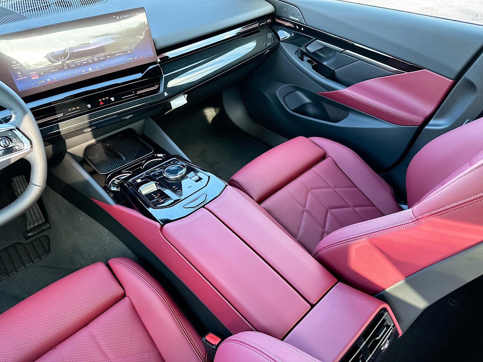 2026 BMW 5 Series - Photo 18