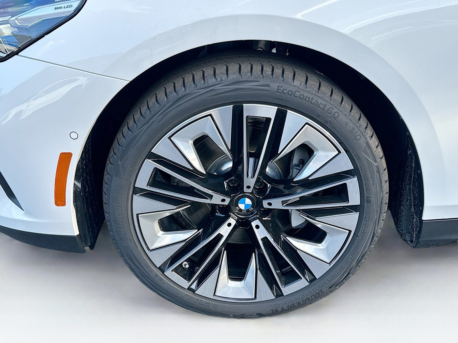 2026 BMW 5 Series - Photo 26
