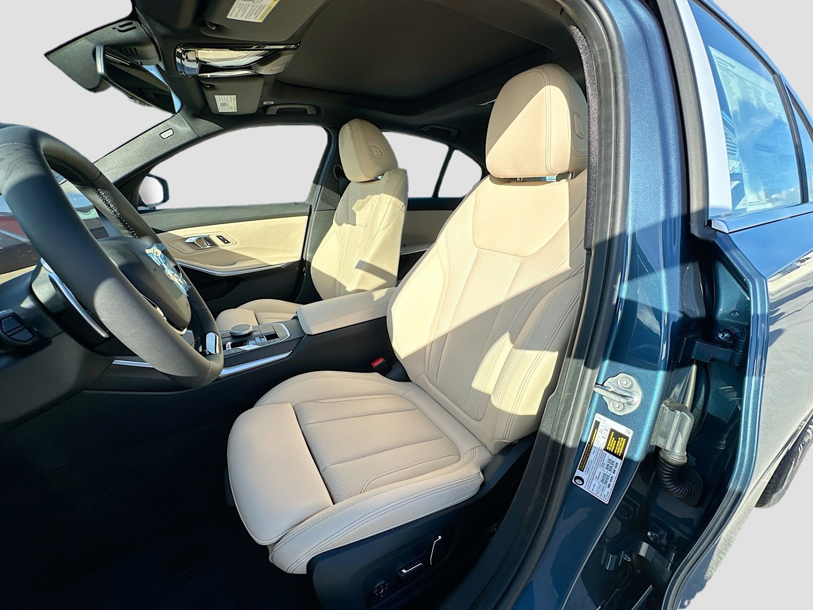 2026 BMW 3 Series - Photo 15