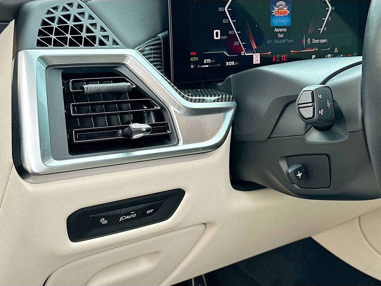 2024 BMW X5 - Photo 9