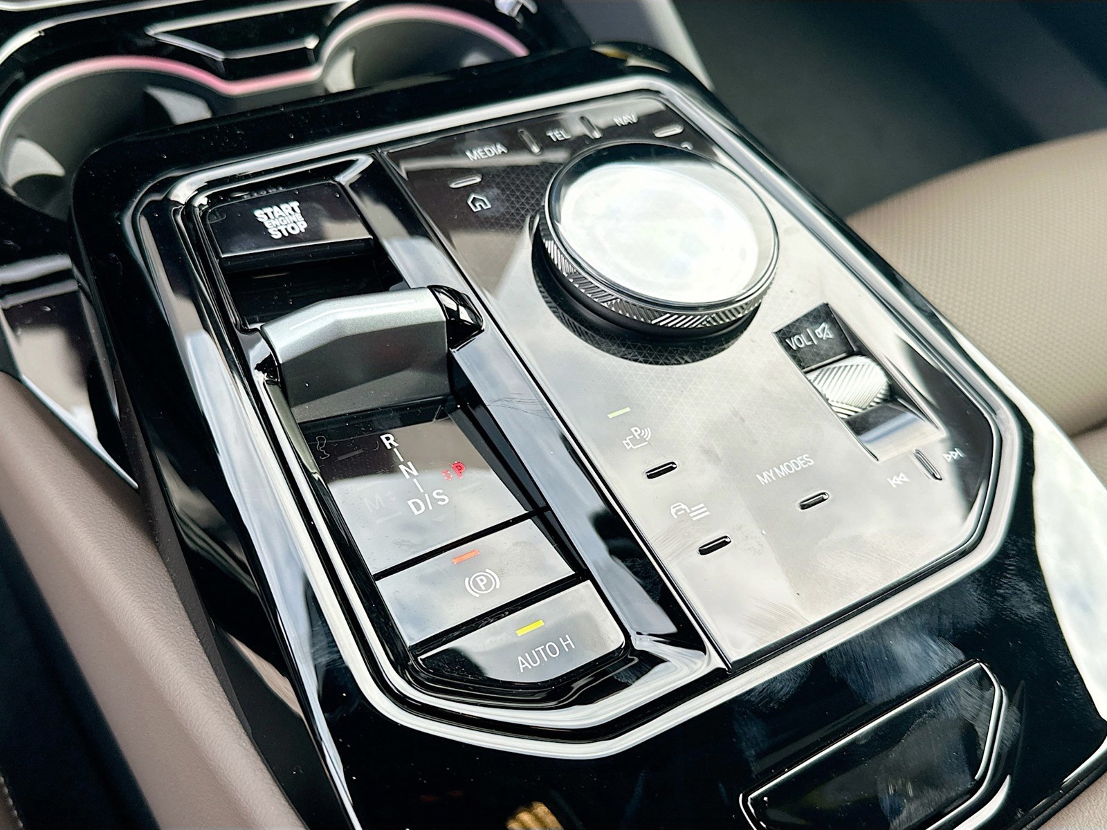 2026 BMW 5 Series - Photo 14