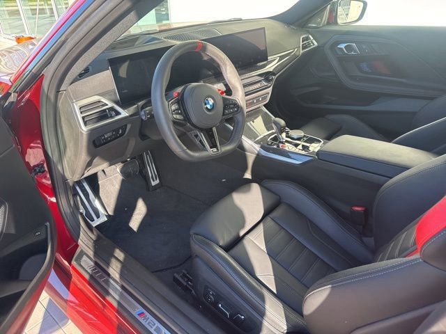 2025 BMW M2 - Photo 8