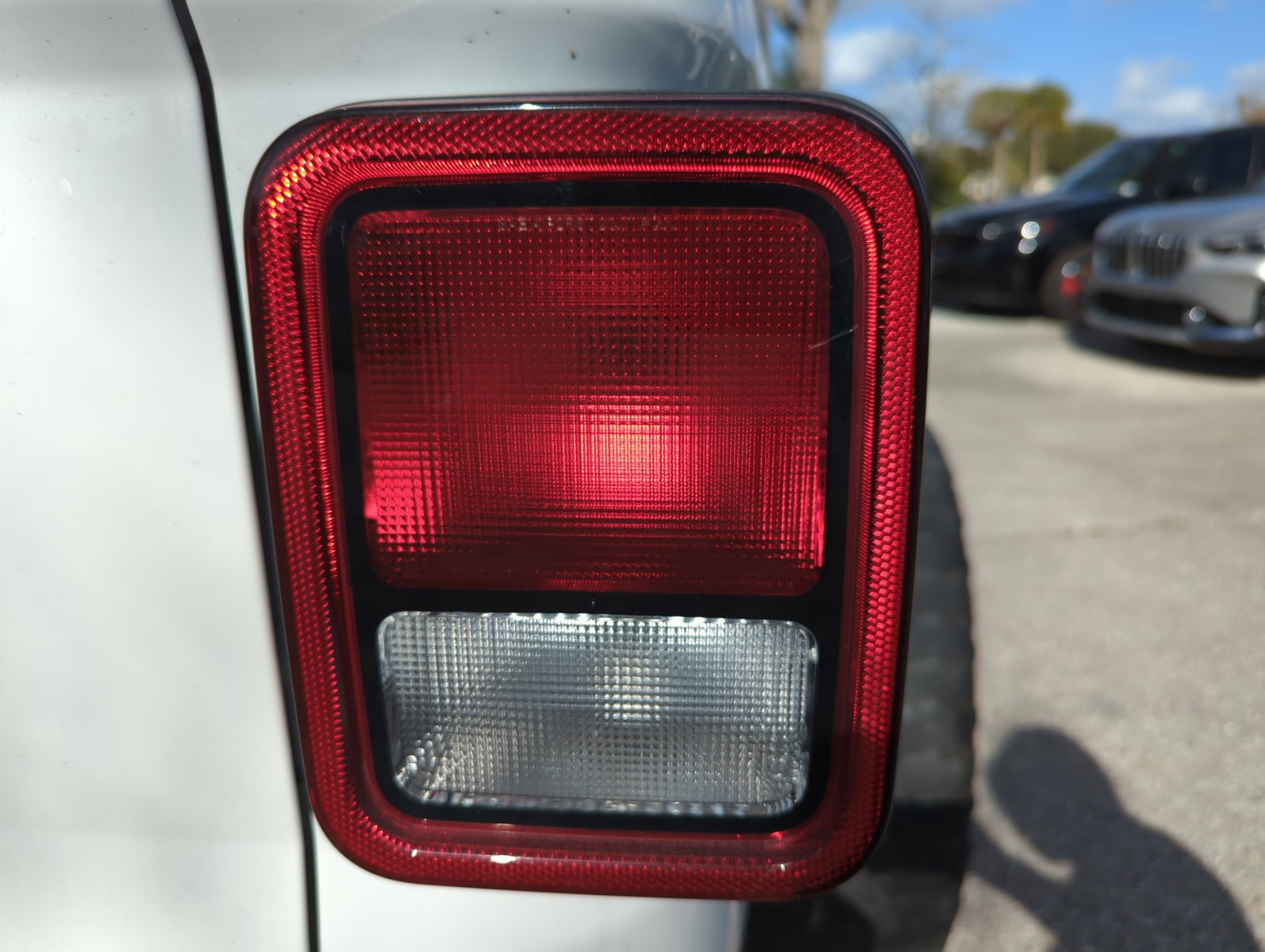 2021 Jeep Gladiator - Photo 12