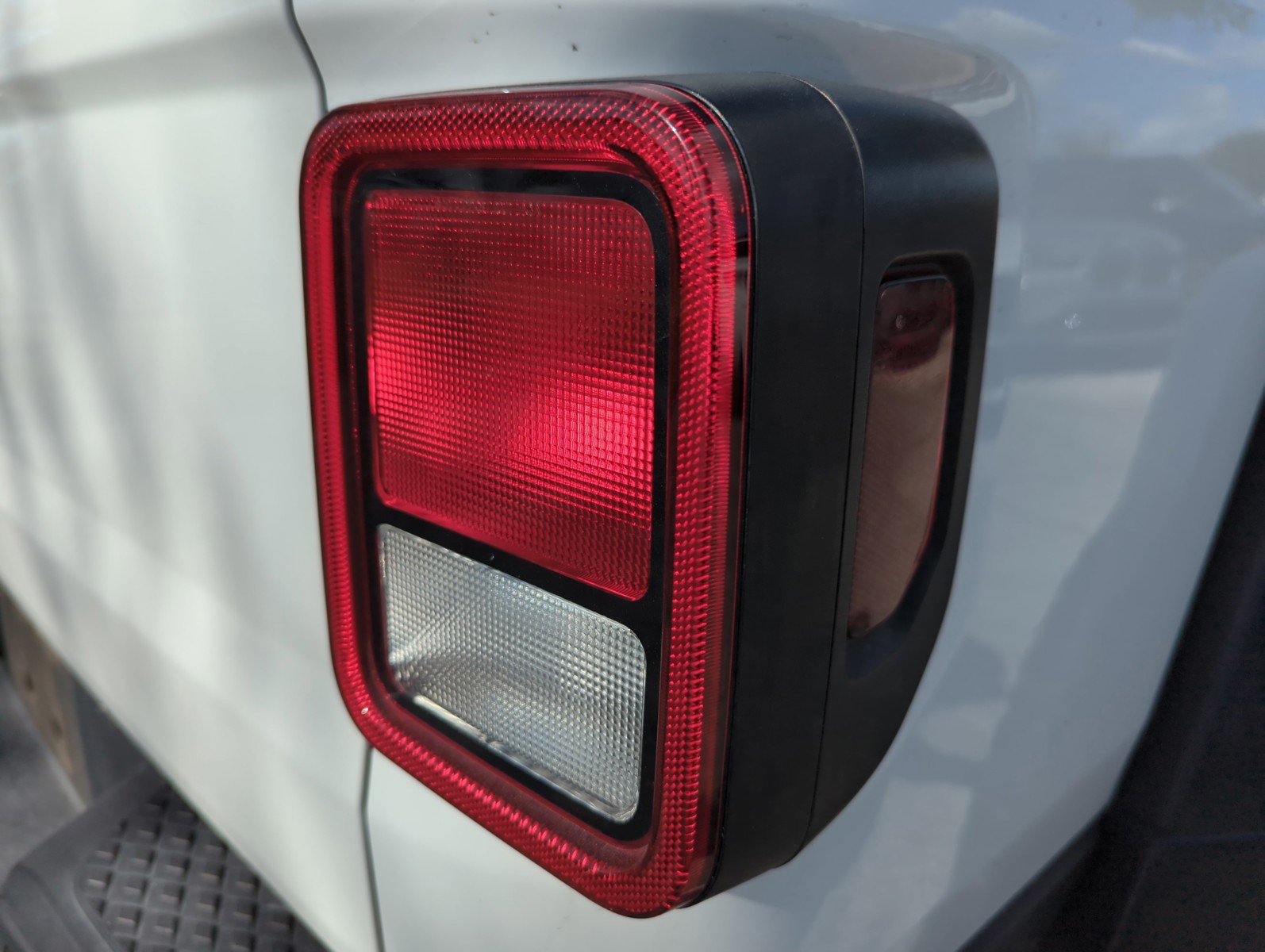 2021 Jeep Gladiator - Photo 13