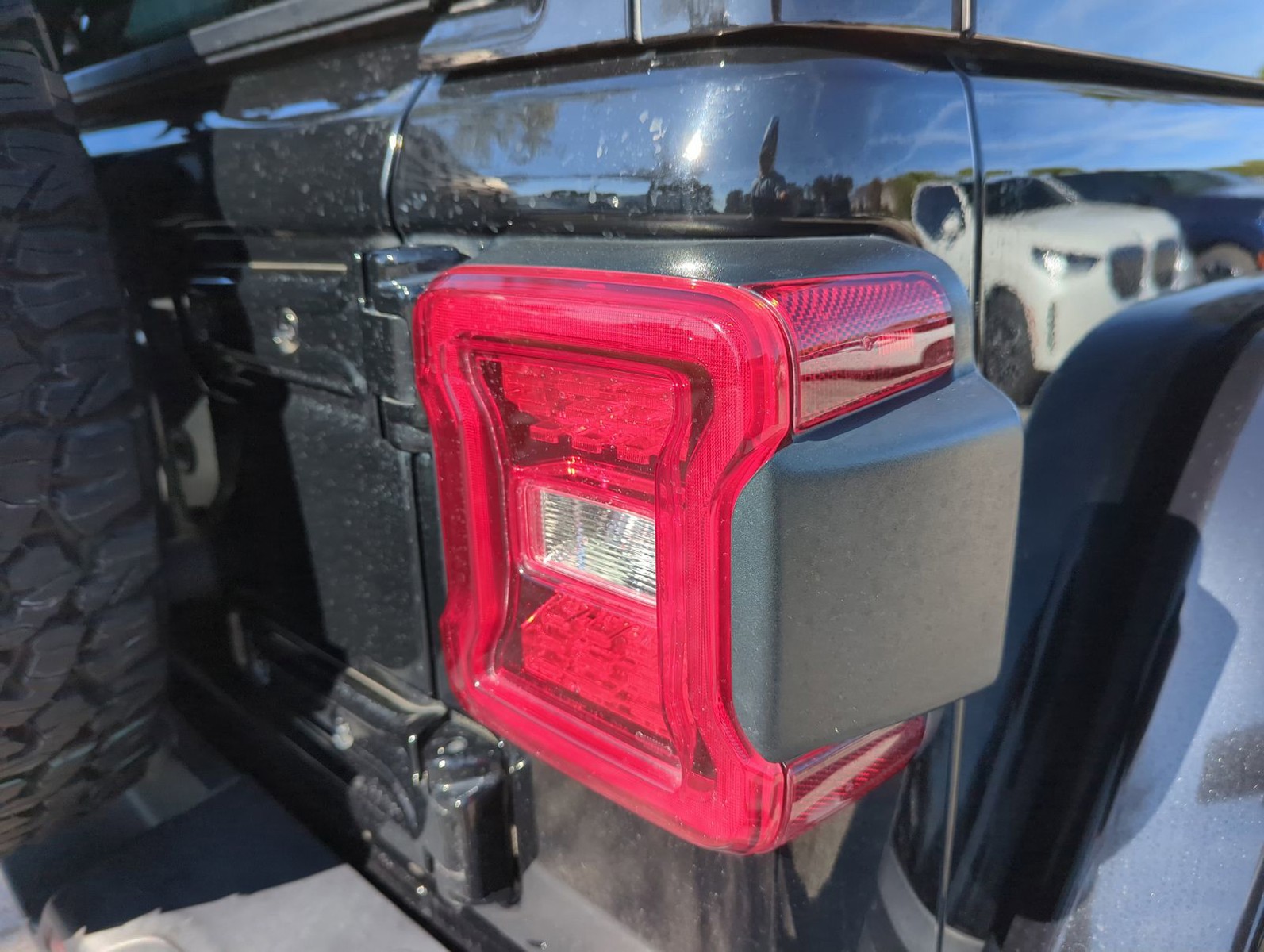 2021 Jeep Wrangler - Photo 10