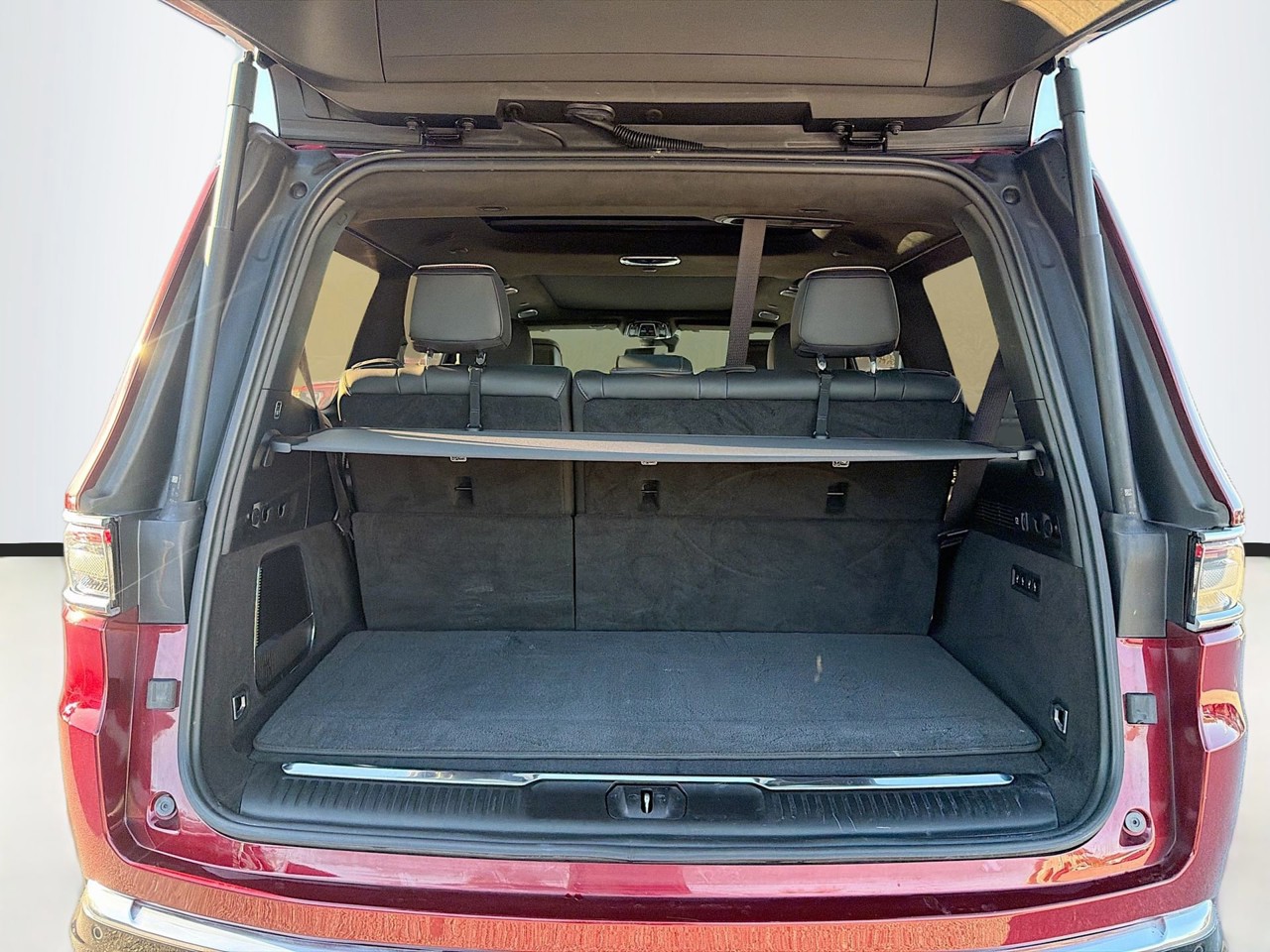 2023 Jeep Grand Wagoneer - Photo 13