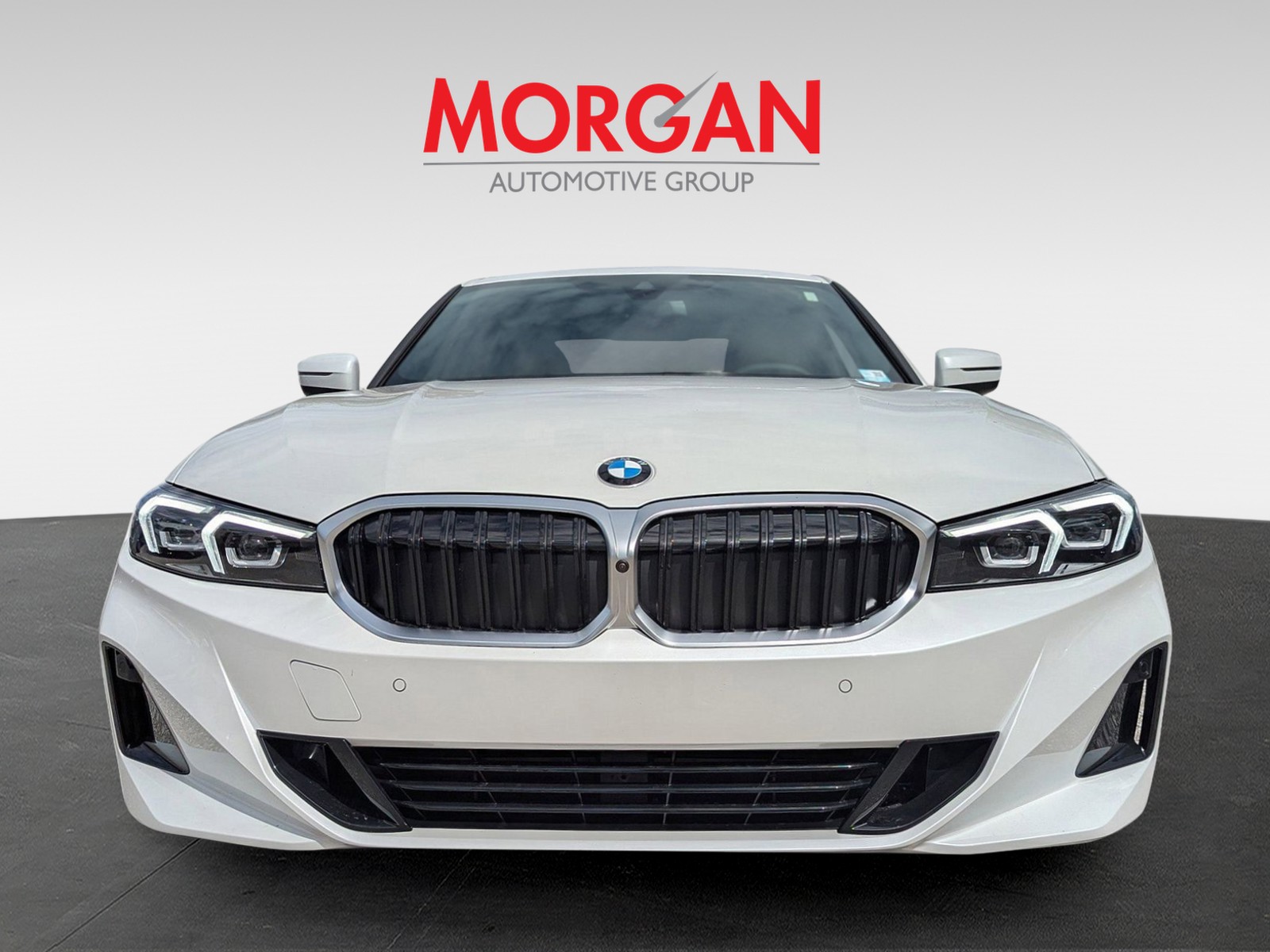 2025 BMW 3 Series - Photo 3