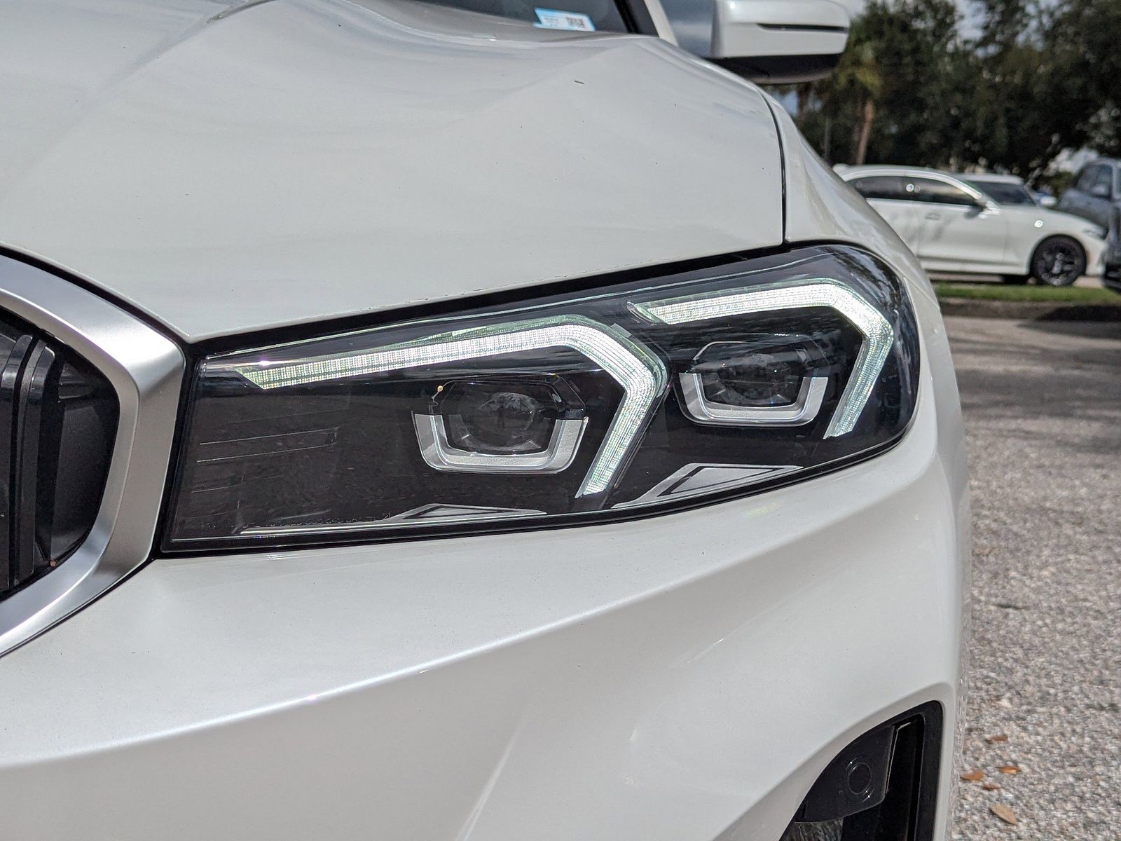 2025 BMW 3 Series - Photo 9