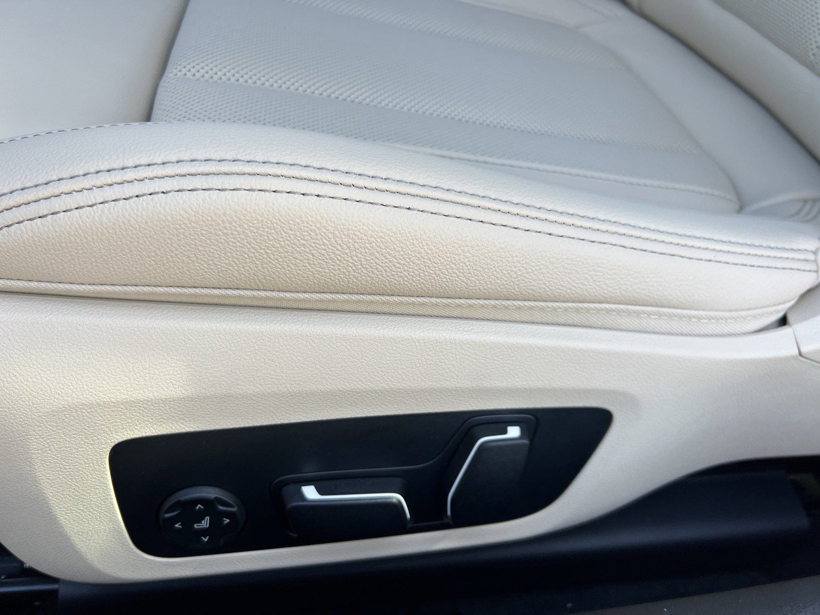 2026 BMW 2 Series - Photo 14