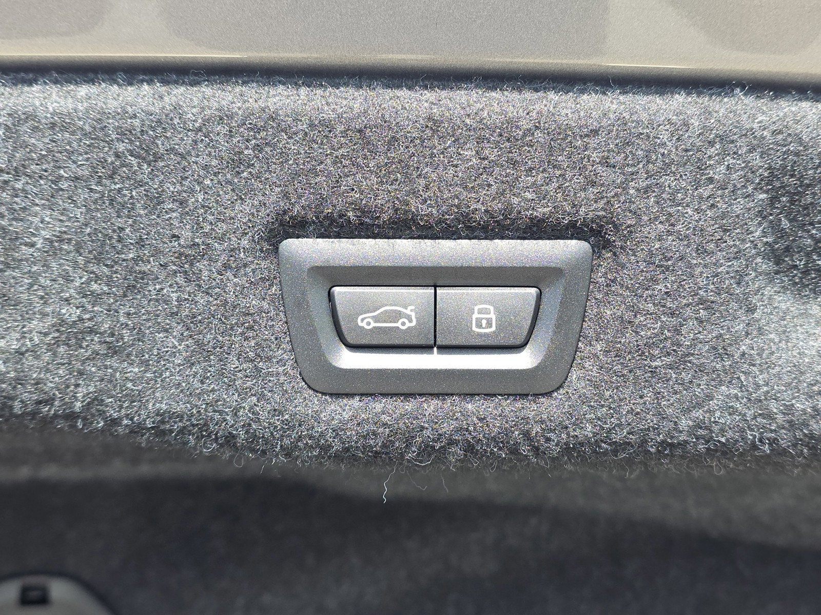 2025 BMW 5 Series - Photo 12