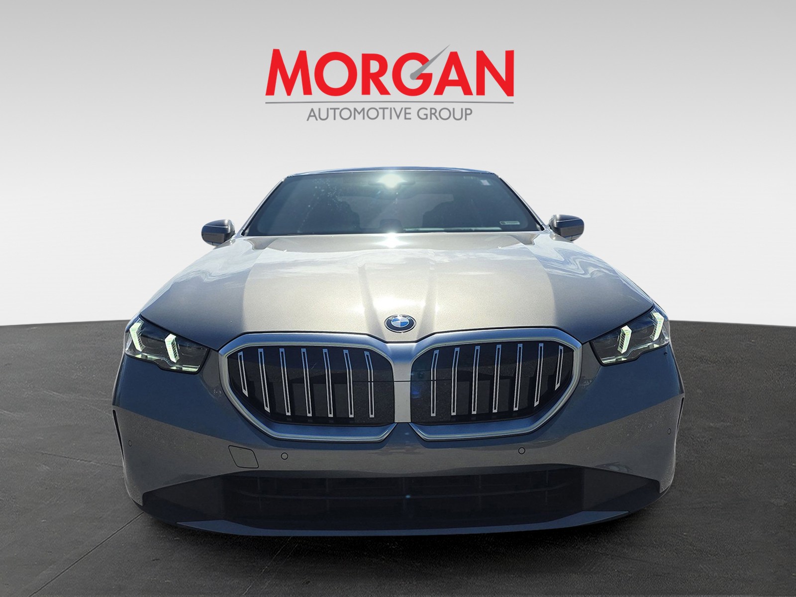 2025 BMW 5 Series - Photo 3