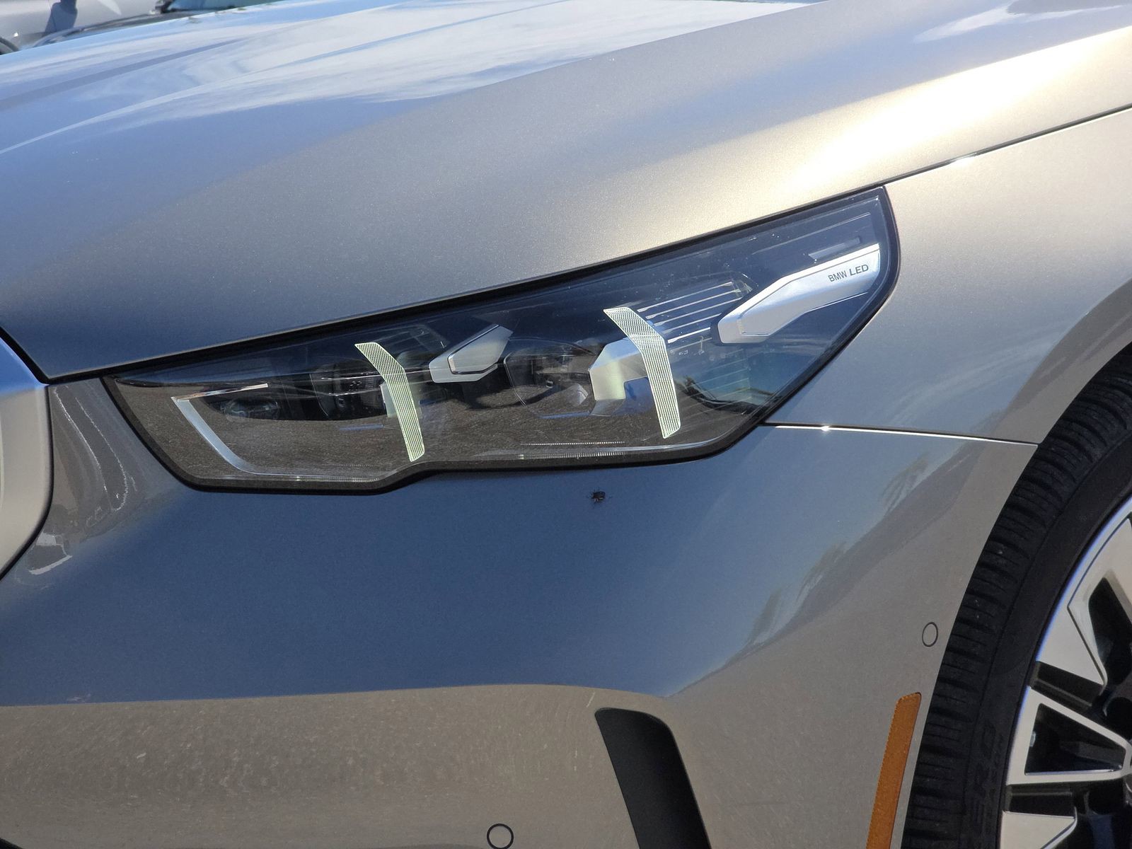 2025 BMW 5 Series - Photo 9