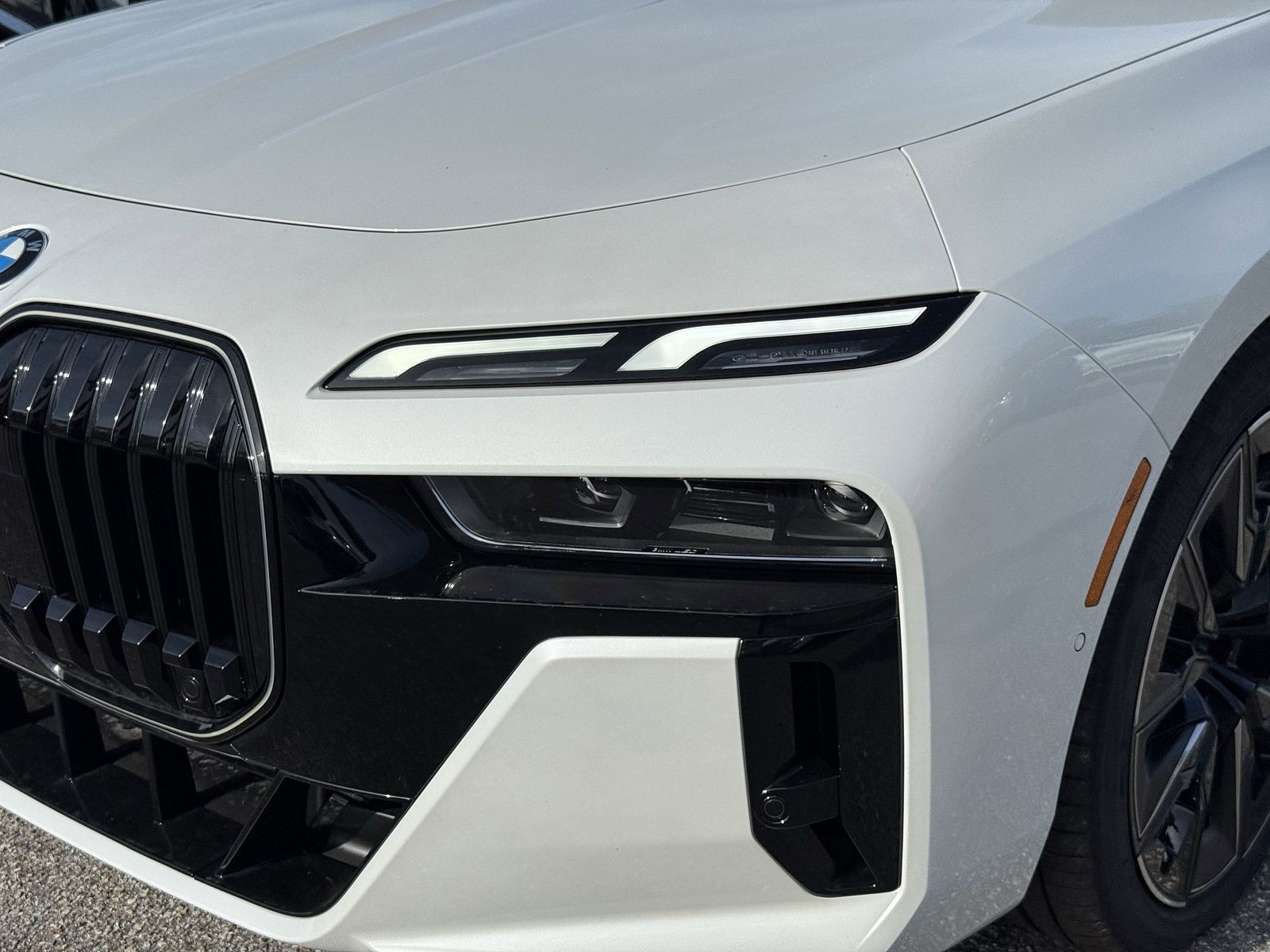 2025 BMW 7 Series - Photo 9