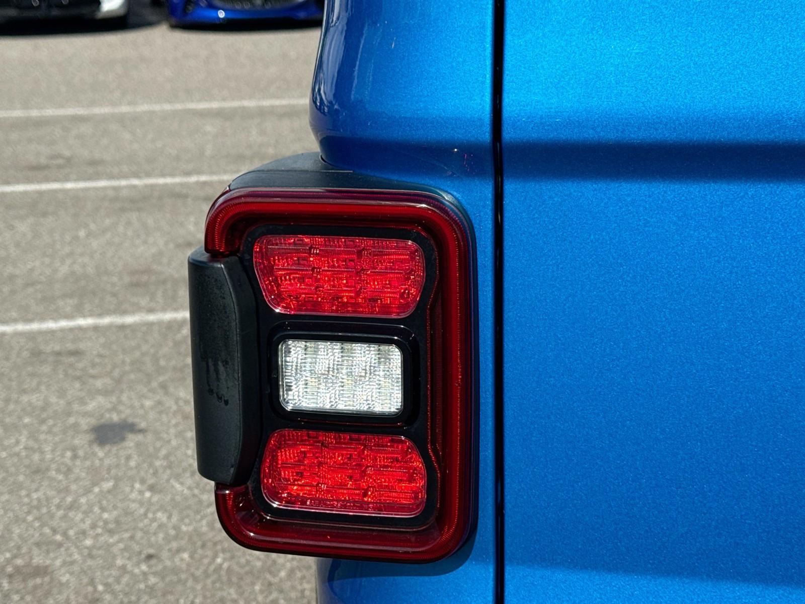 2020 Jeep Gladiator - Photo 11