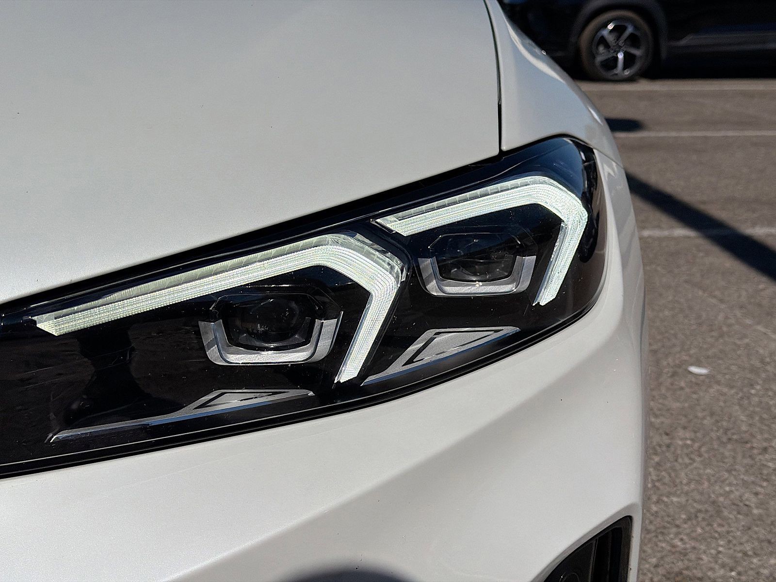 2025 BMW 3 Series - Photo 9