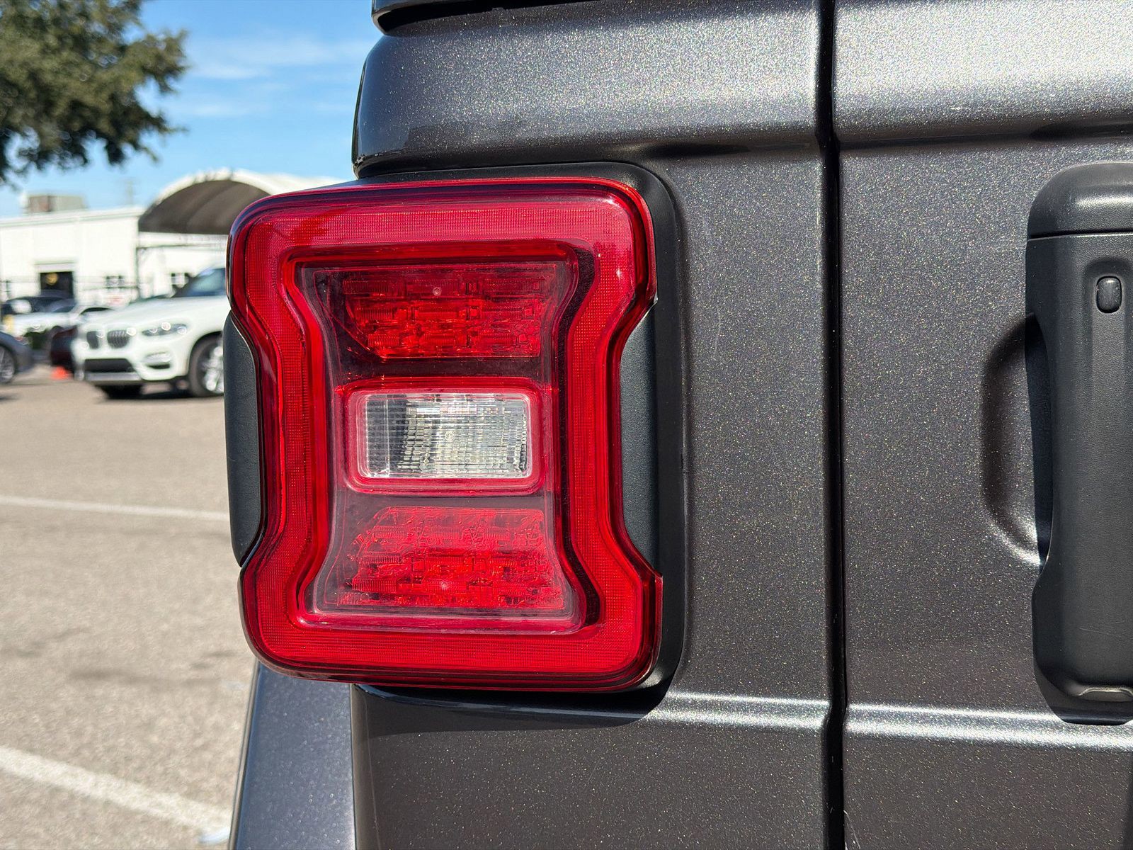 2021 Jeep Wrangler - Photo 10
