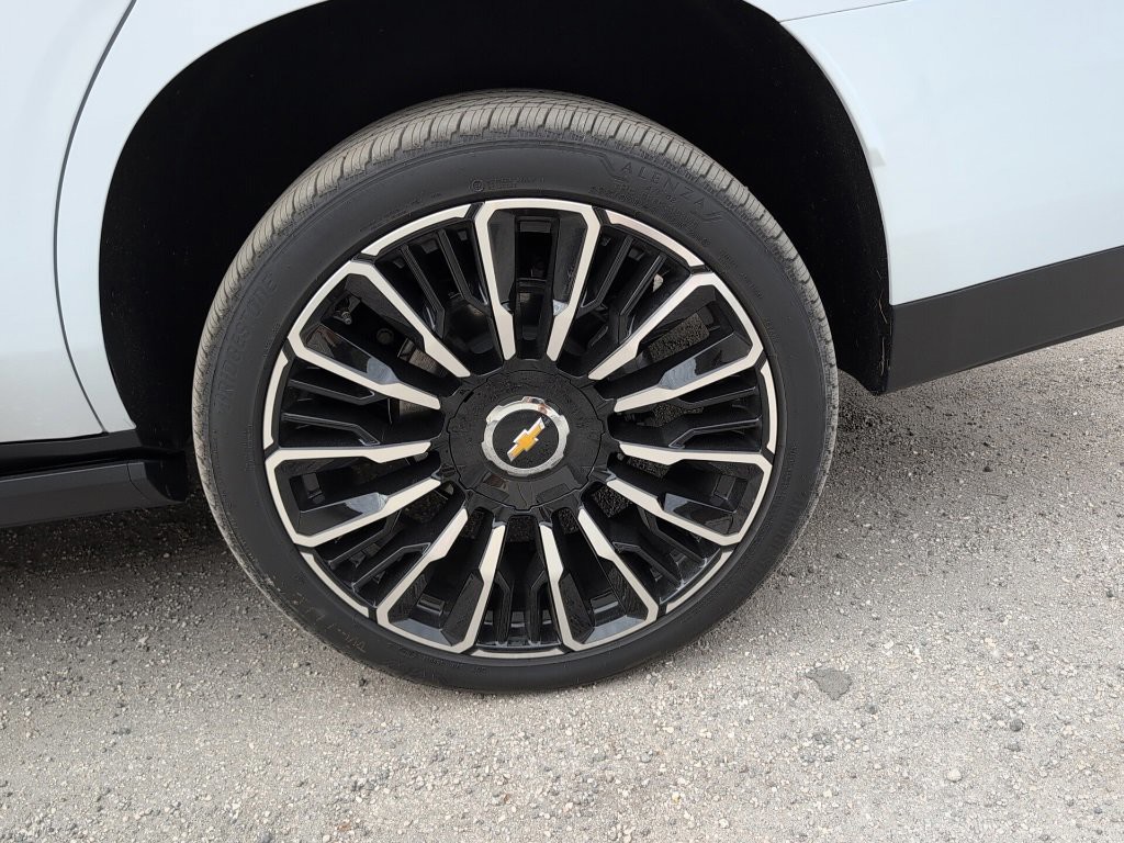 2026 Chevrolet Tahoe - Photo 14