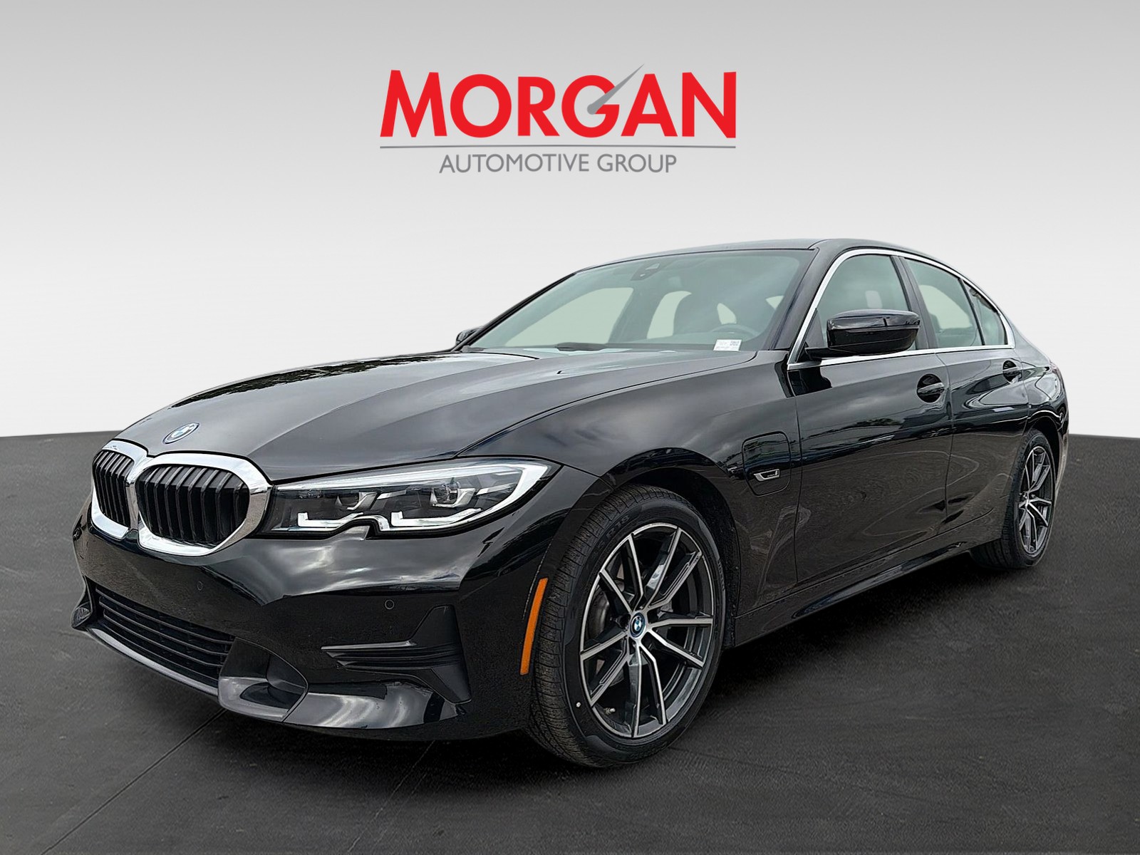 2022 BMW 3 Series - Photo 2