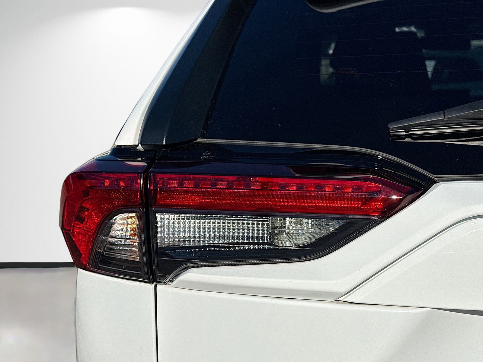 2024 Toyota RAV4 - Photo 10