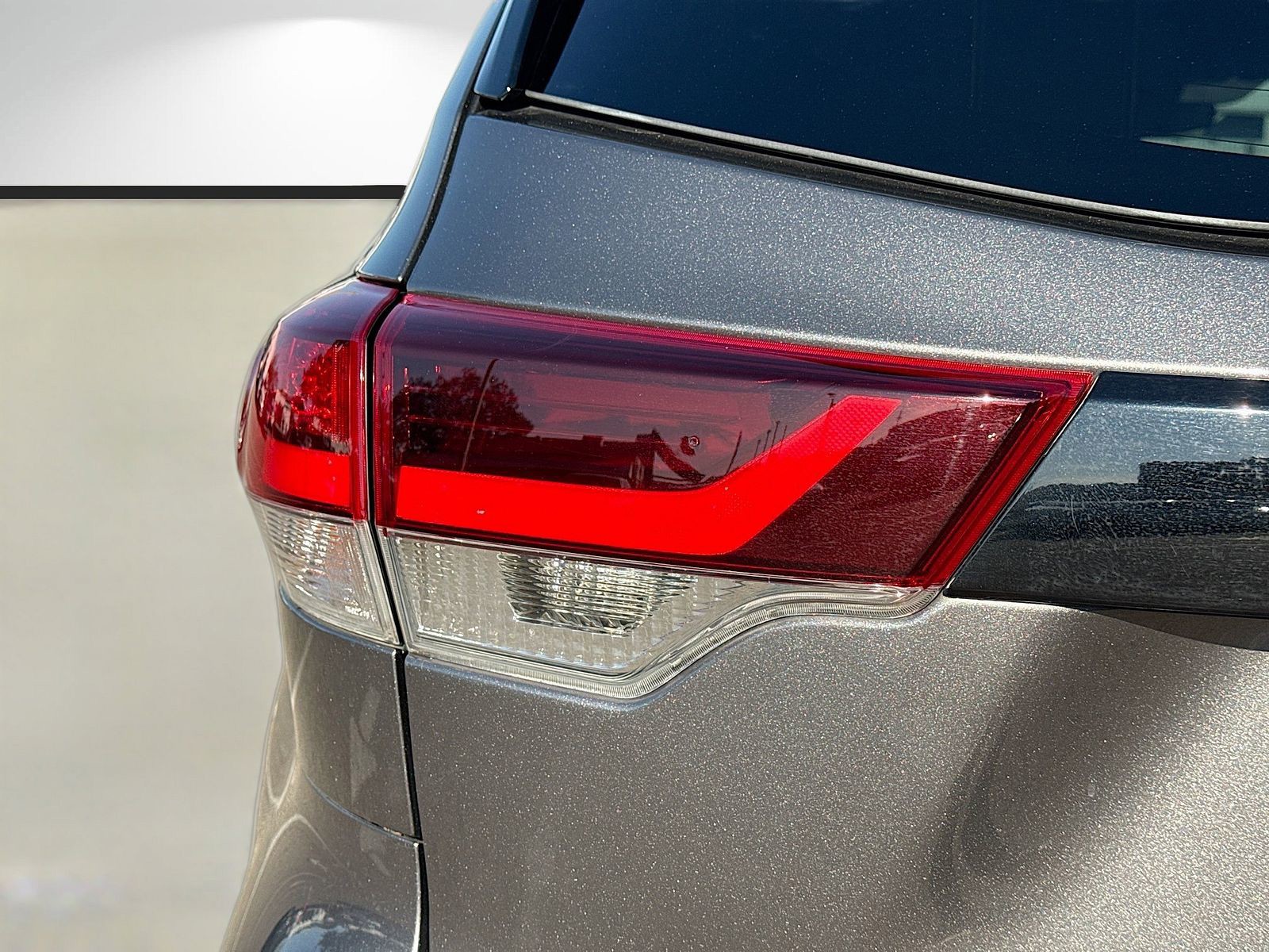 2019 Toyota Highlander - Photo 10