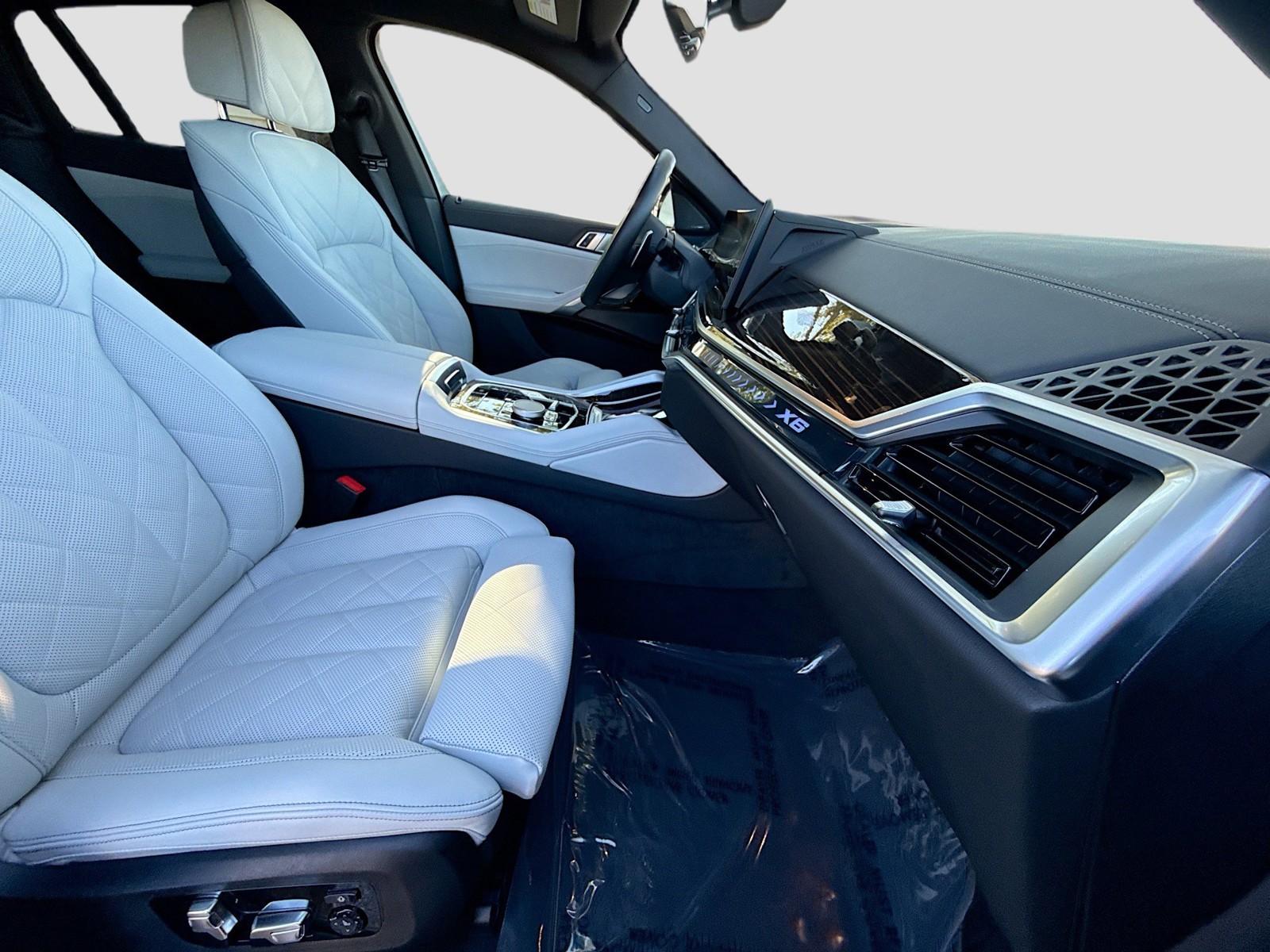 2025 BMW X6 - Photo 15
